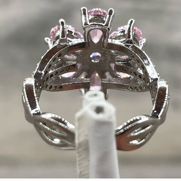 Beautiful Statement Flower Pink White Cubic Zirconia Silver Plated Ring Size 6 - Picture 7 of 13